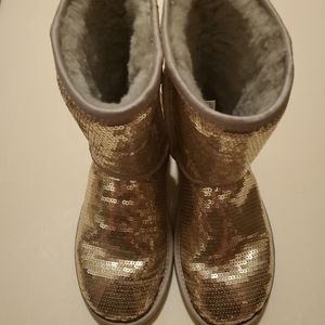 Gold sequin uggs